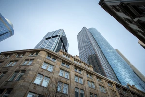 CBAM certyfikaty w praktyce: kto musi je mieć, jak je uzyskać i ile kosztują — krok po kroku, z pułapkami dla firm i harmonogramem 2026+